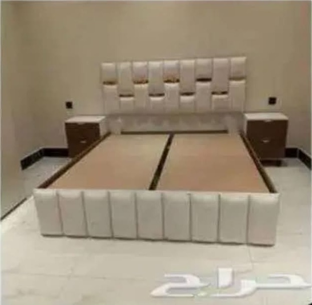 غرفة نوم بني داكن وأبيض موديل 10